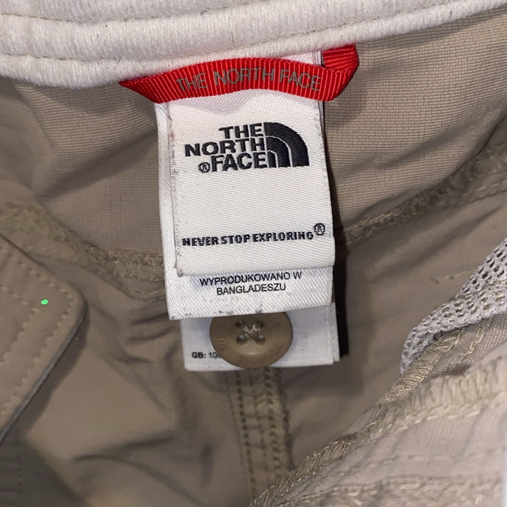 North Face Shorts - Picture 7 of 10